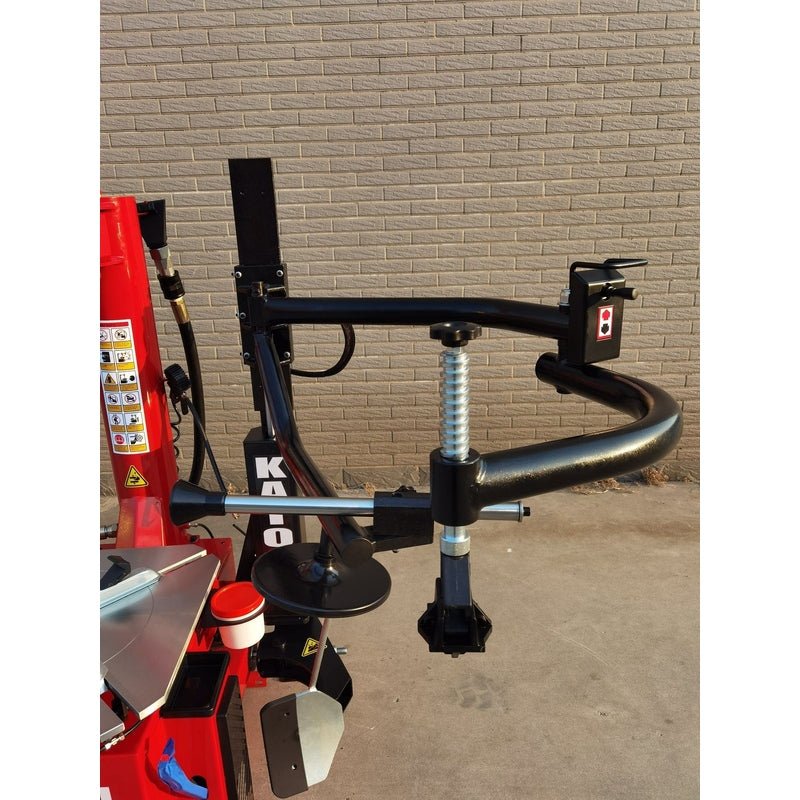 Katool KT-T835 – Tire Changer (Wheel Clamp, Assist Arms)