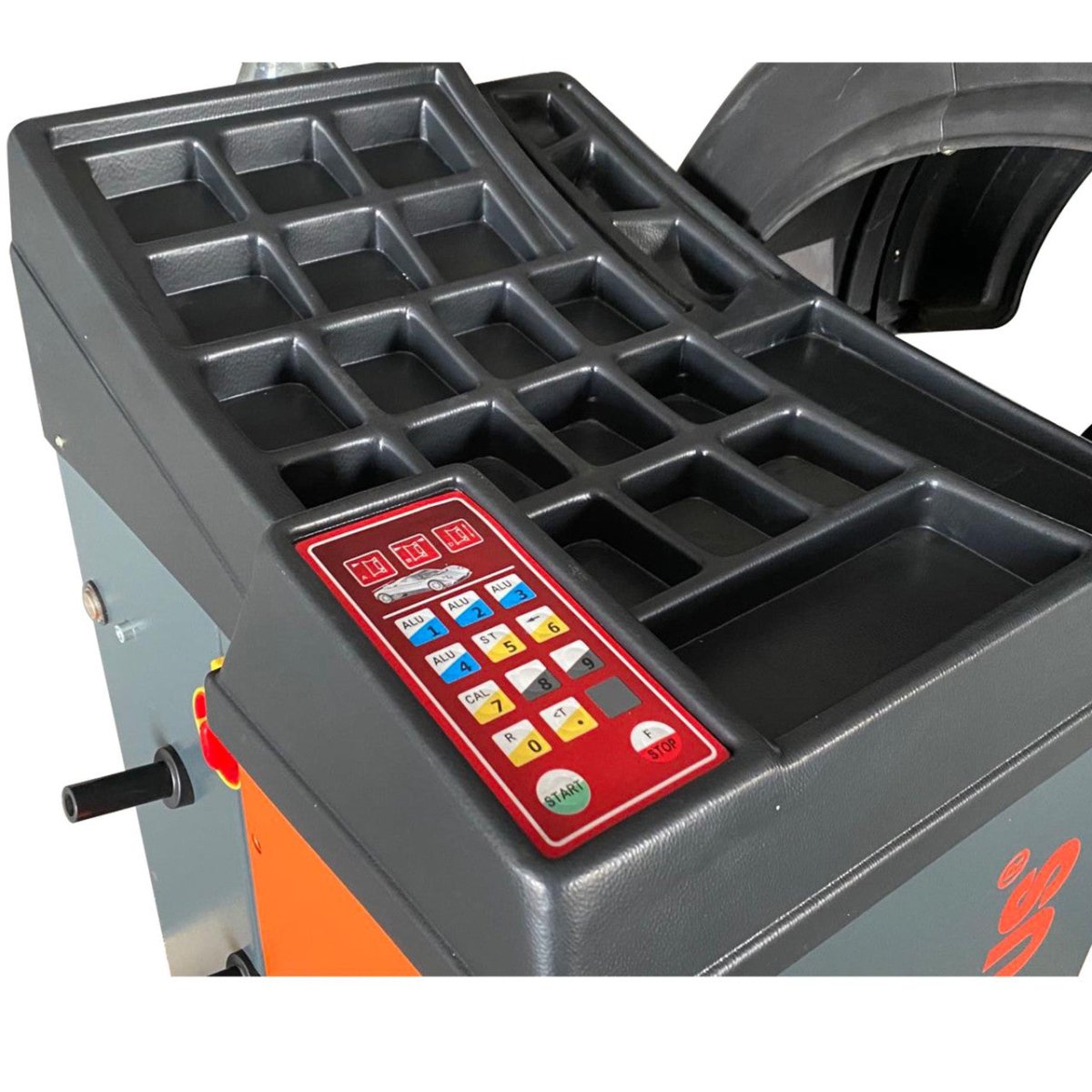 Stratus LCD Monitor Self-Calibrating Wheel Balancer, SAE-W24AM