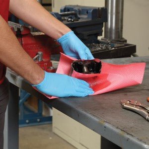 SPILLTECH ST-WIP1105 Heavy Duty Red Wiper Roll, 13" x 12", 475 Sheets per Roll