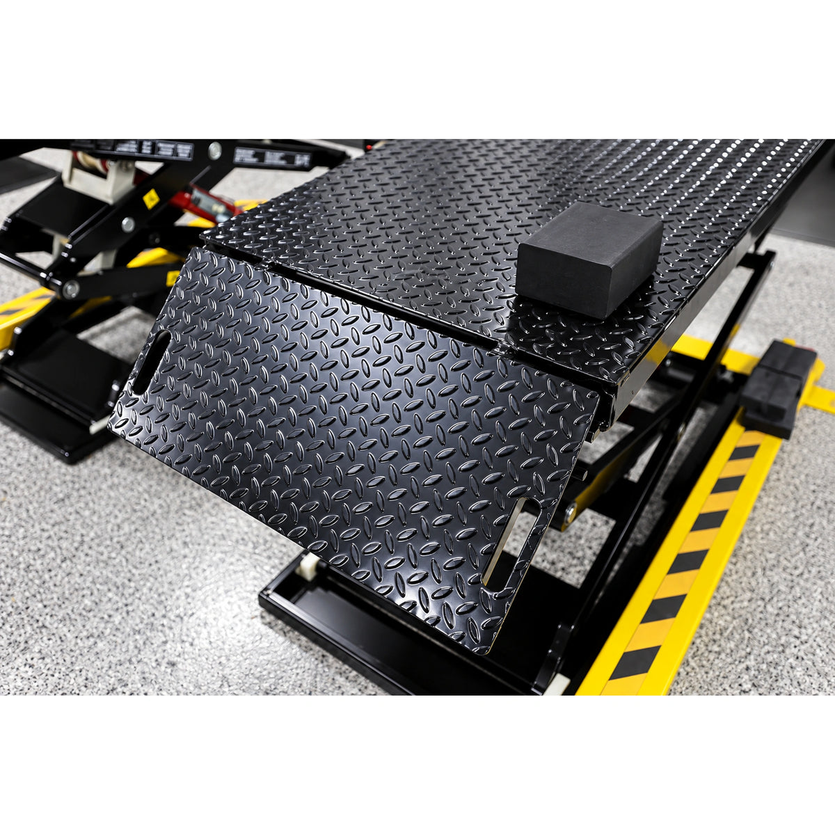 Challenger DX77-EXT Surface Mount Double Scissor Lift 7700 lb