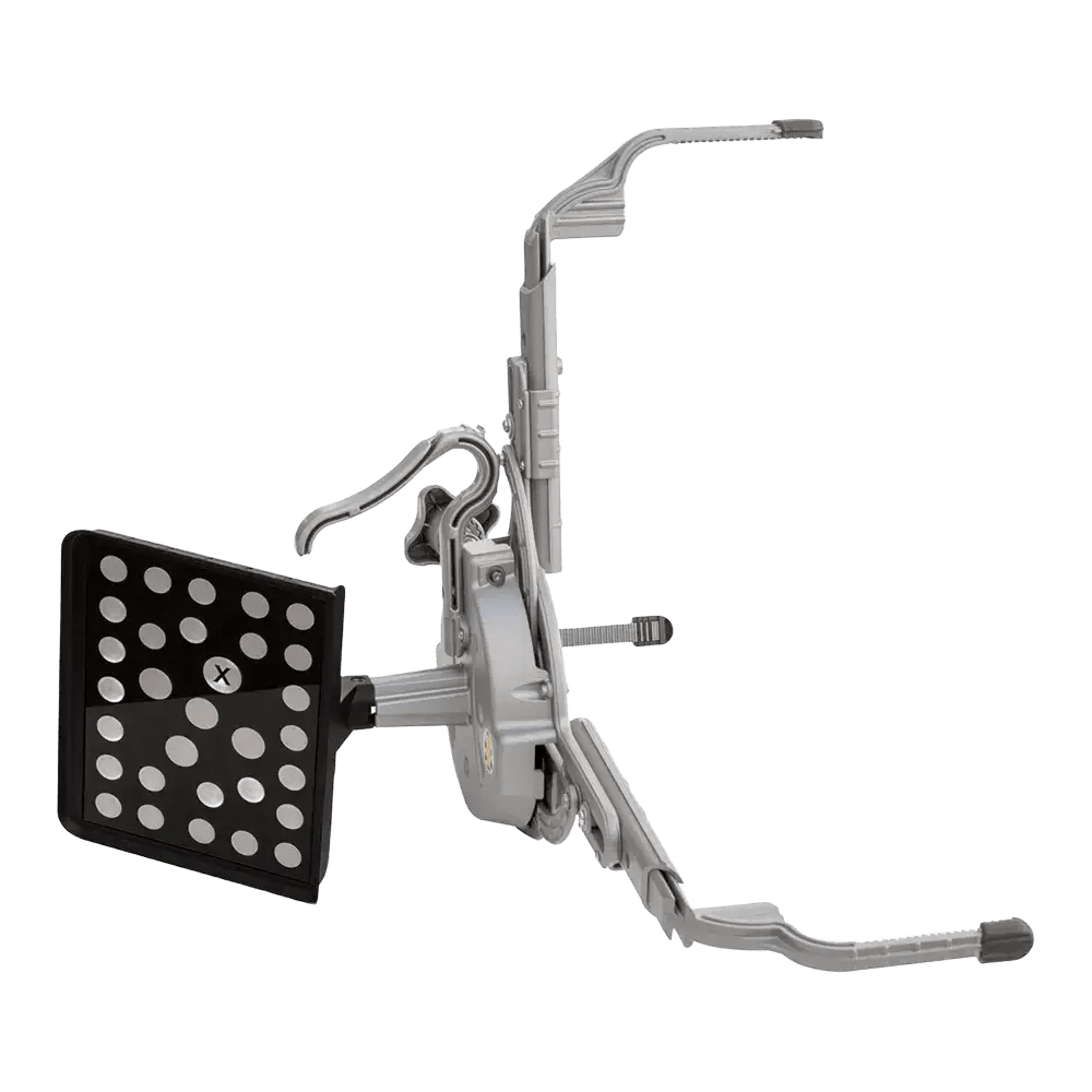 Hofmann alignment system with AC400 wheel clamps and XD targets for precise wheel alignment