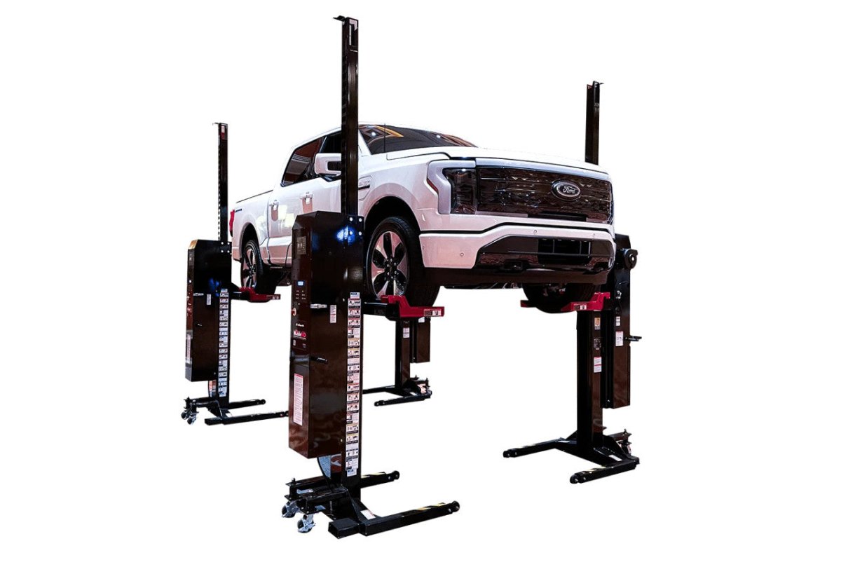 CHALLENGER LIFTS CLMM-5000 5K Mobile Lift, 120V