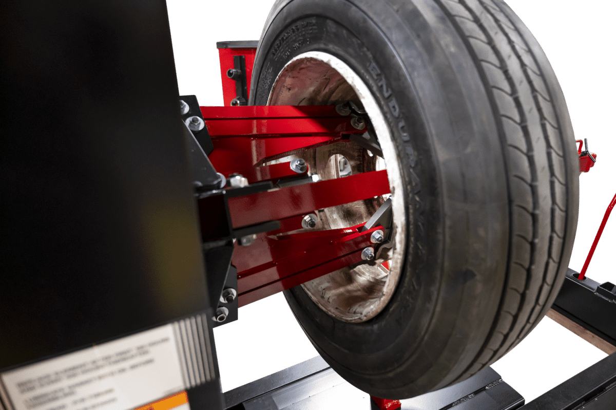 Coats HIT 5000 Heavy Duty Truck & Agricultural Tire Changer