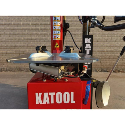 Katool KT-T835 – Tire Changer (Wheel Clamp, Assist Arms)