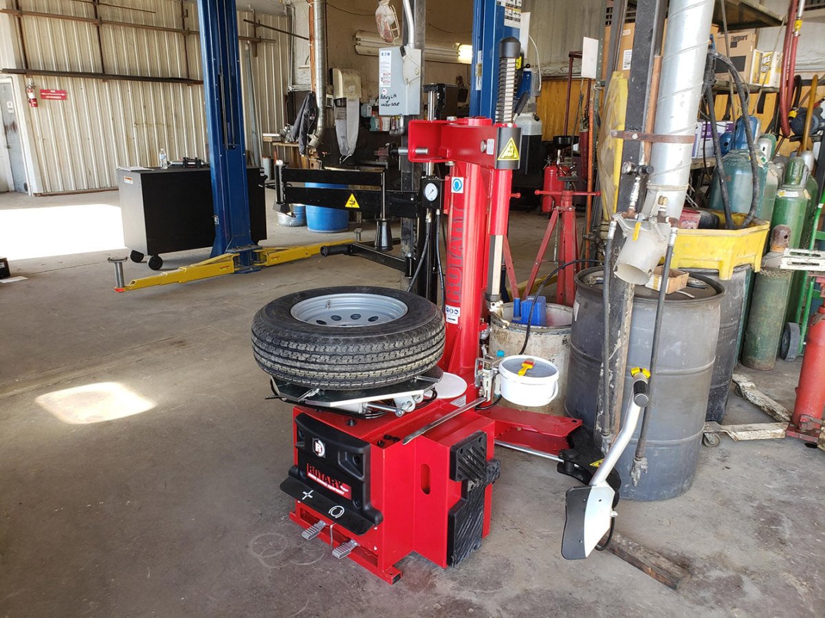 ROTARY R146RPS Super Swing Arm Tire Changer w/ Helper Arm & Wheel Lift 19.5"