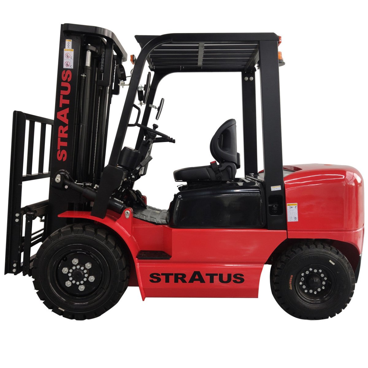 Stratus Diesel Fork Lift, 6,600 lbs Capacity, SAE-F66D