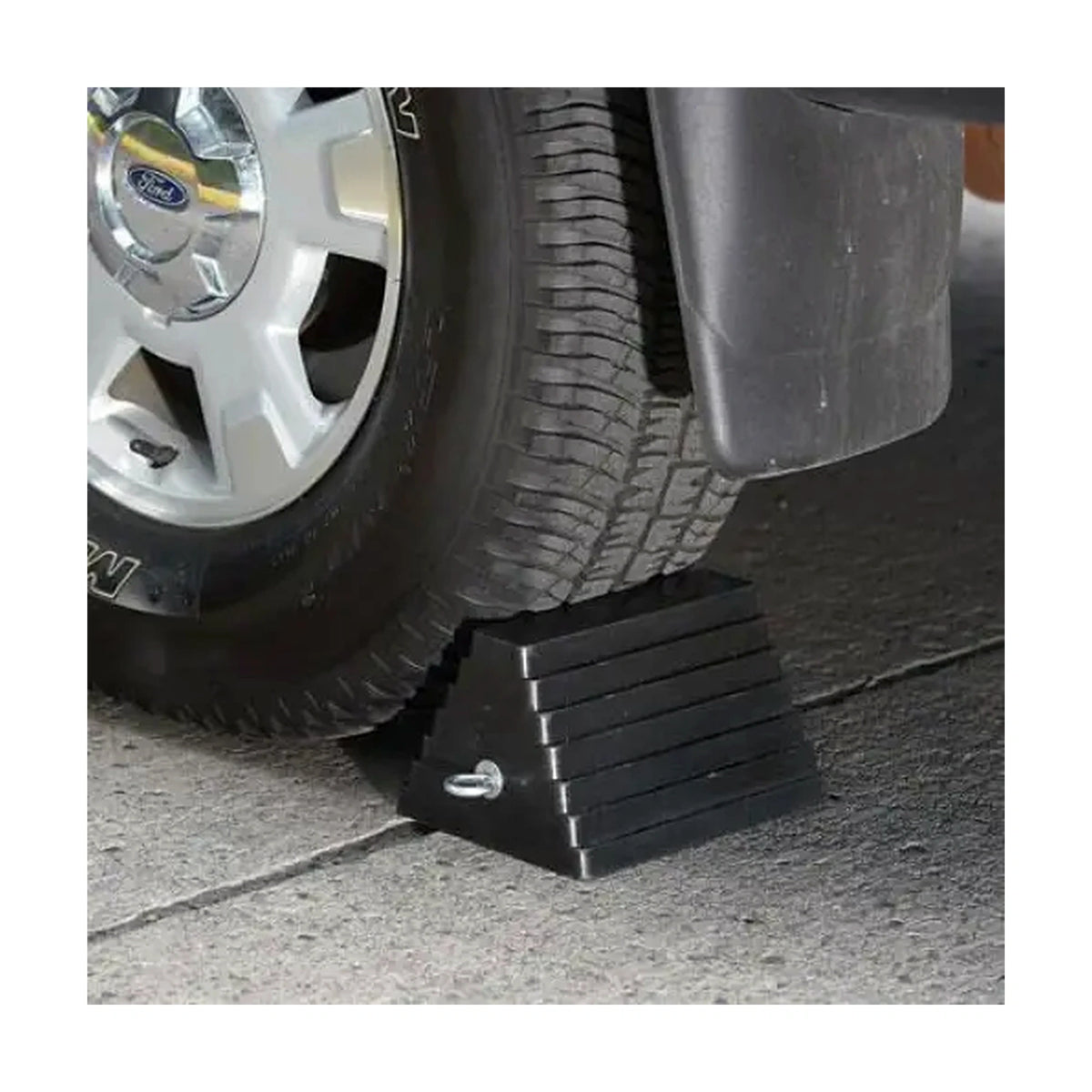 AME 15300 Rubber Wheel / Vehicle Chock (Ea)