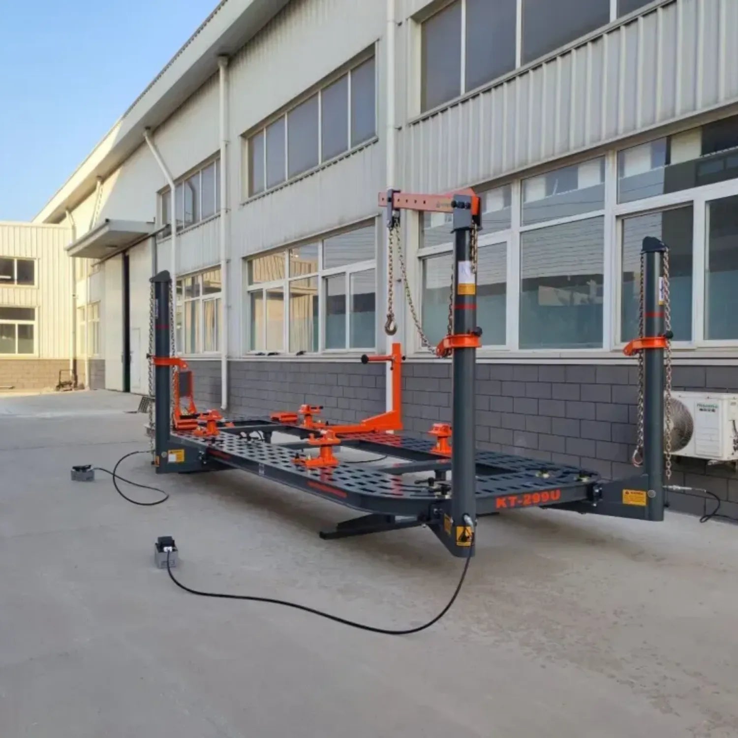 Katool KT-299U – Frame Machine (10-Ton, 20 ft, Tilt Deck)