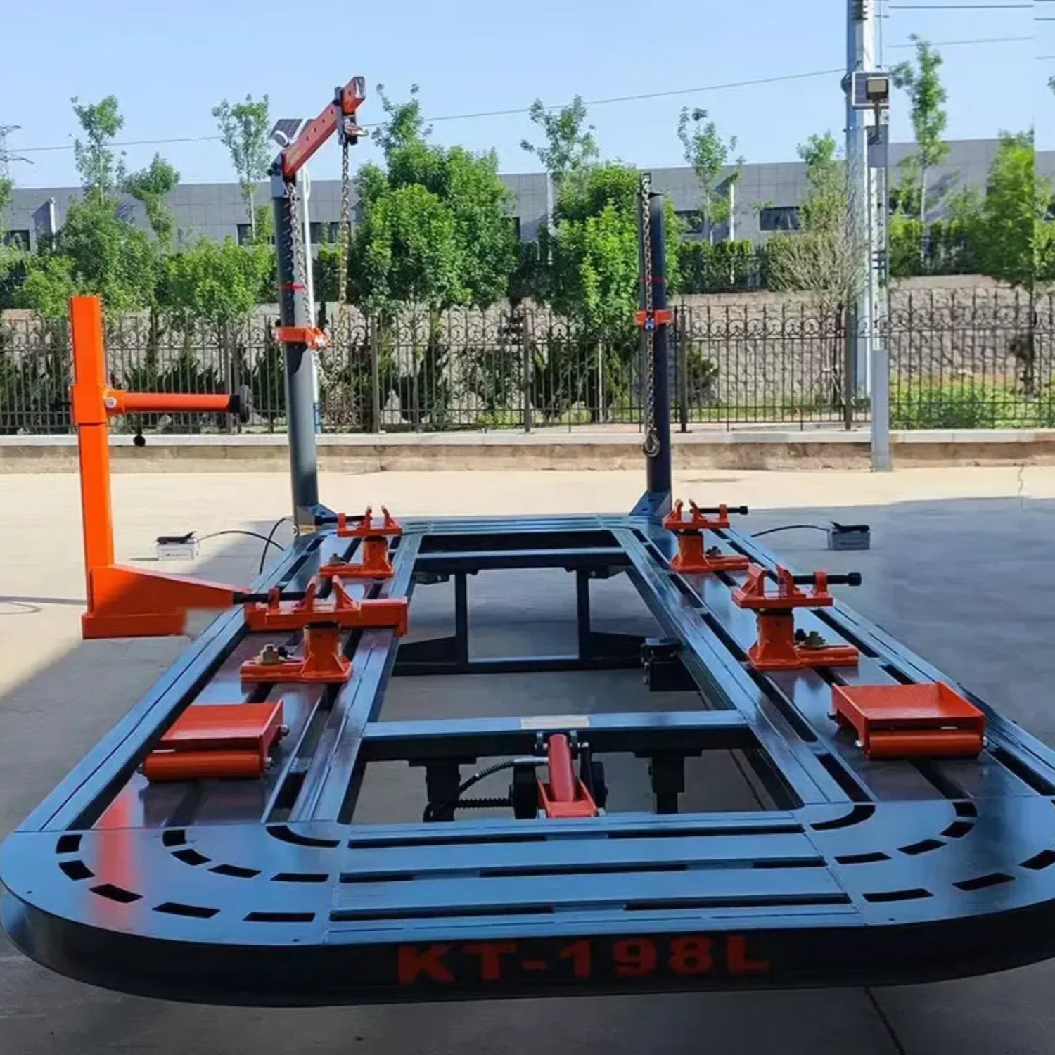 Katool KT-299U – Frame Machine (10-Ton, 20 ft, Tilt Deck)