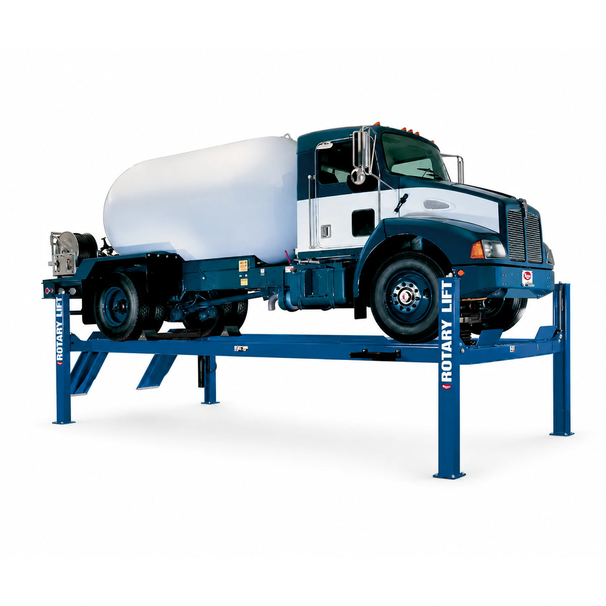Rotary SM18 18,000 lb Four-Post Lift - Closed Front